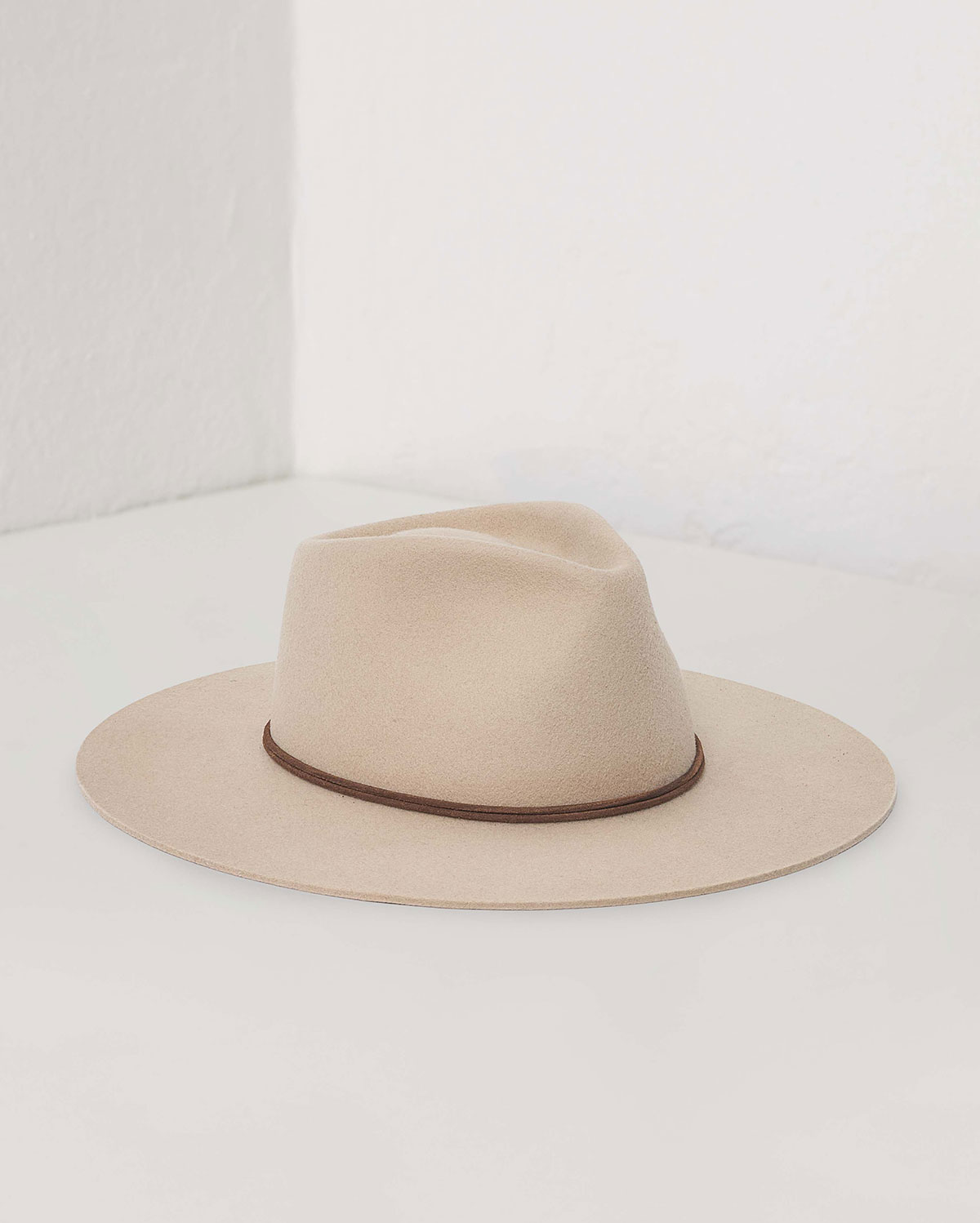 Limetta Latte Leather